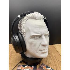 Korben Dallas Headphone Stand - Bruce Willis Heasdset Holder - Die Hard Dad Gift